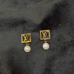 LV Earing Stud