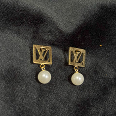 LV Earing Stud